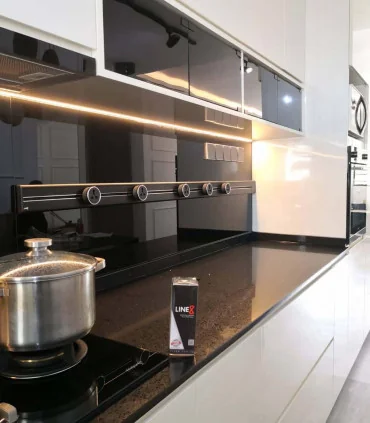 Bộ Ổ cắm thanh trượt Line8 (Lắp nổi/600mm/Trắng Ngọc Trai) + 02 Ổ cắm | ⓿❽❻❽❺⓿❺⓿❺❺ | khuetu.vn
