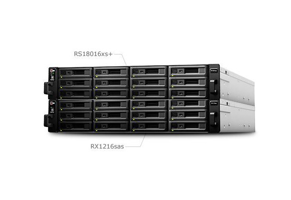 RS18016xs+ gã khổng lồ sức chứa hơn 1.400 TB (hơn 1PB)