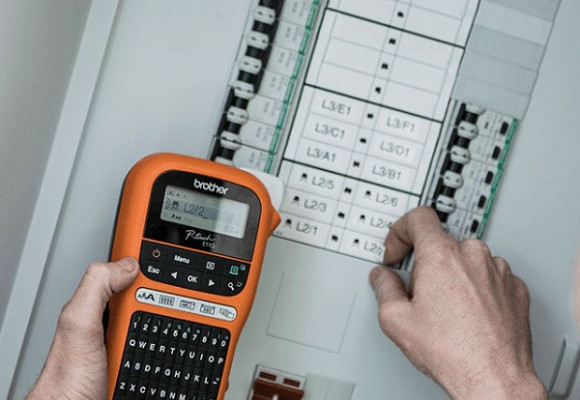Hướng dẫn sử dụng máy in nhãn cầm tay PT-E100 / PT-E110