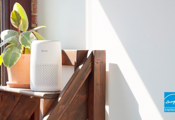 Giữ cho không gian sạch sẽ với máy lọc không khí nhỏ gọn Levoit Core Mini